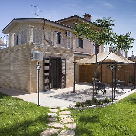 Villa Saraceni Васто Екстериор снимка
